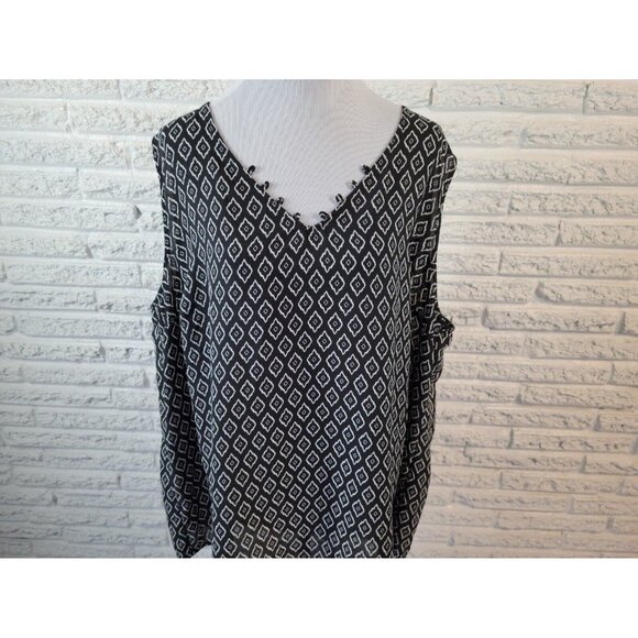 Terra Sky Womens Top 3X 24W 26W Plus Tank Black Geometric Asymmetric GEO155E - Picture 2 of 6